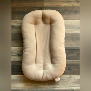 Snuggle Me baby lounger